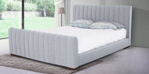 Charming Colonial Queen Size Bed